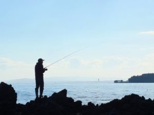 ルアーの飛距離を伸ばし遠投する30の方法